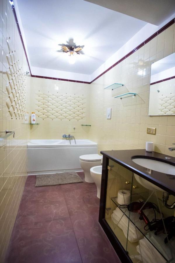 Hause Naty Spaccanapoli Appartement Buitenkant foto